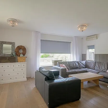Pakhuys - Groepsaccommodatie - Julianadorp Aan Zee * Den Helder